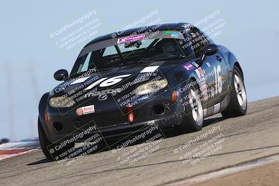 media/Oct-26-2025-CalClub SCCA (Sun) [[8ce1e69566]]/Group 2/Grapevine/